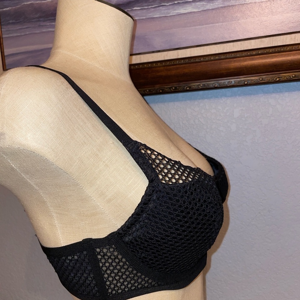 Victoria's Secret Bra VS Fishnet Plunge Bra VS Lace Bra Removable Padding 36C 🆕 - Picture 6 of 16